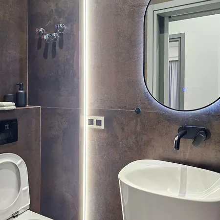 The Skyline Retreat *