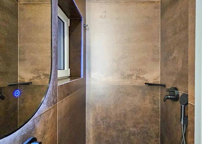 The Skyline Retreat *